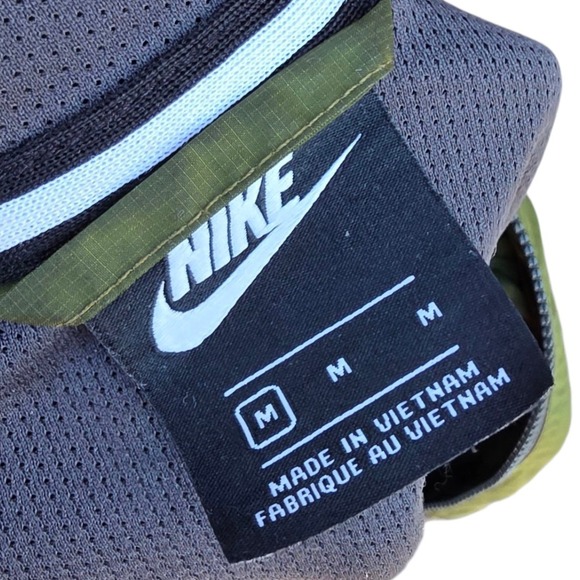Nike NSW WINDRUNNER Olive Canvas/Dark Stucco/White Medium Windbreaker Hooded Zip - Picture 9 of 10
